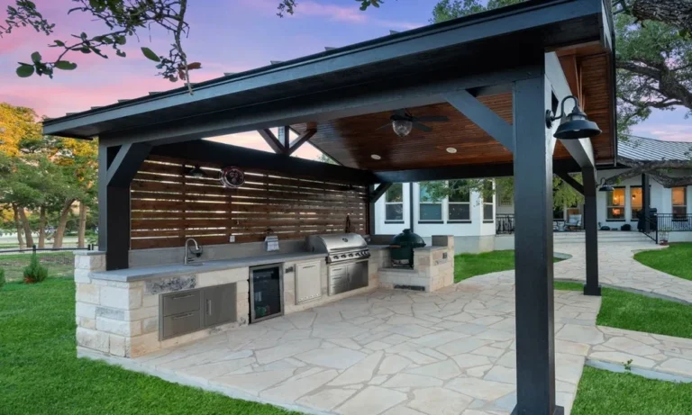 What to Include in a Custom Outdoor Kitchen Design in Tennessee
